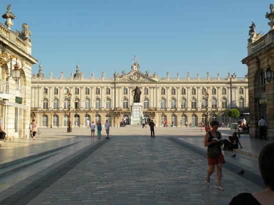  la place Stanislas en plein soleil